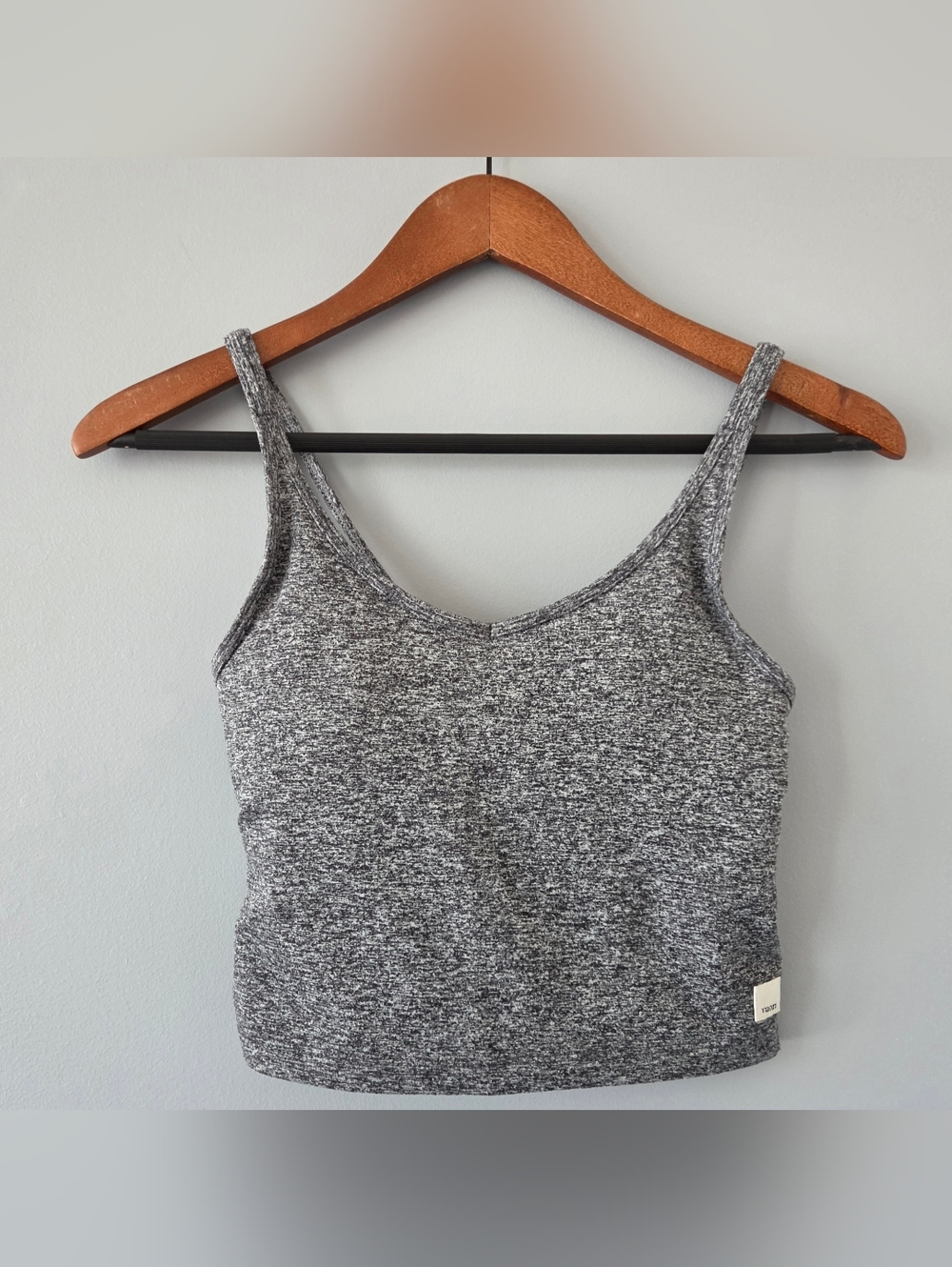 Vuori Women's Halo Performance Crop Tank Top - Heather Grey - Size XS - VW1005